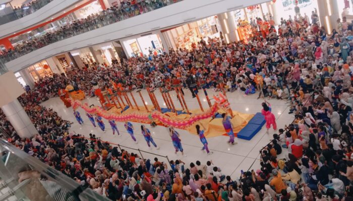 Cilegon Center Mall Meriahkan Imlek 2025, Barongsai Tonggak Jadi Pusat Perhatian
