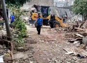 SEBANYAK 68 BANGUNAN LIAR DILAPAK SUKMAJAYA SUDAH DI GUSUR, WARGA ANTUSIAS HIJRAH KE TEMPAT LAIN ,ADA JUGA YANG PULANG KAMPUNG